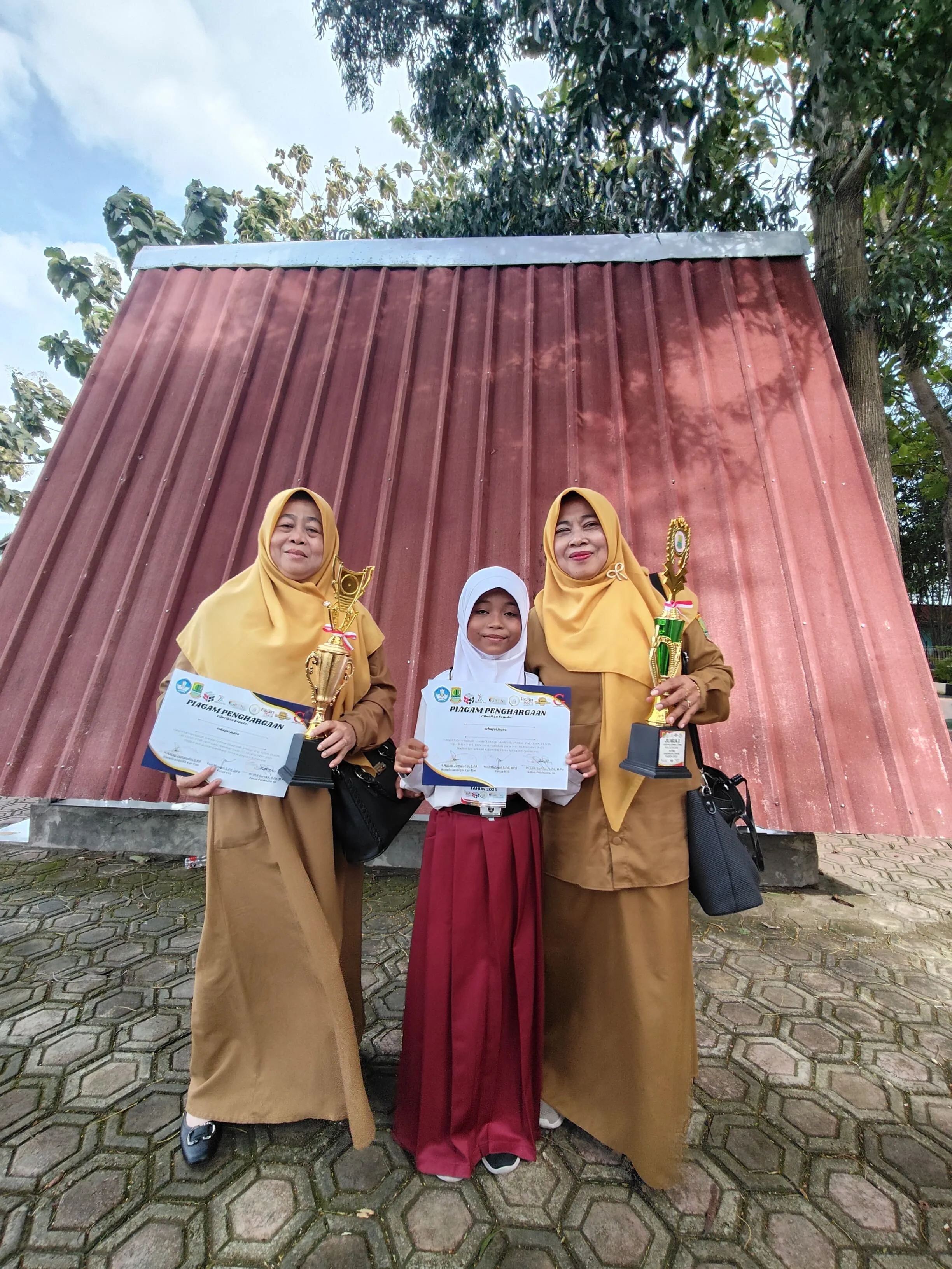 Juara Lomba Sajak Sunda
